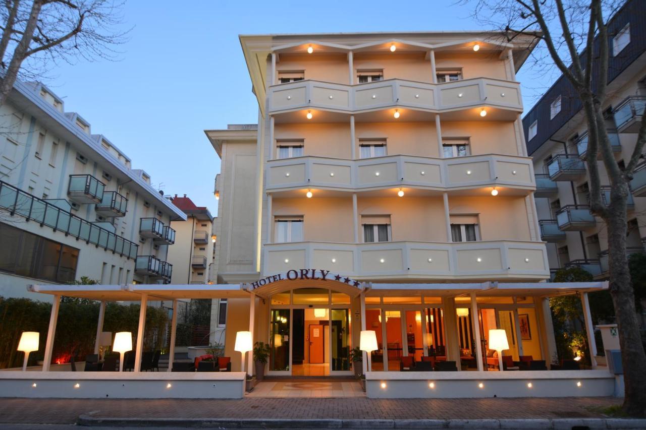 Hotel Orly Чезенатіко Екстер'єр фото